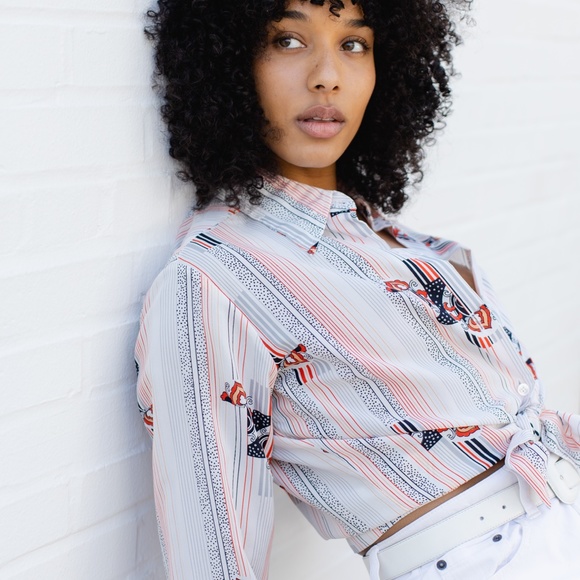 Button Up - Picture 4 of 4